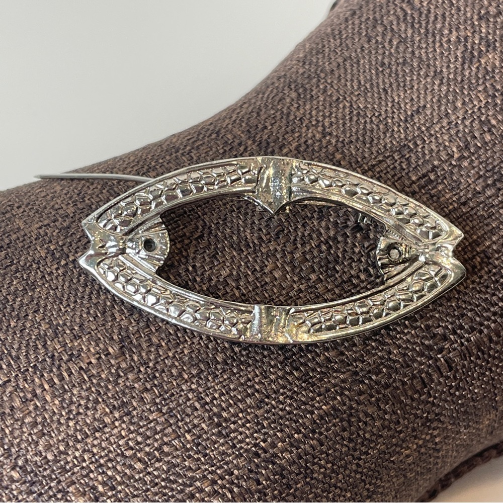 ⭐️FREE WITH PURCHASE⭐️ Silver Framed Brooch